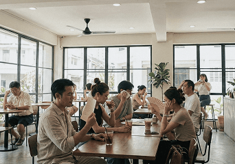 고객 온도 컴플레인 
때문에 계속 에어컨 
조작해야 해요